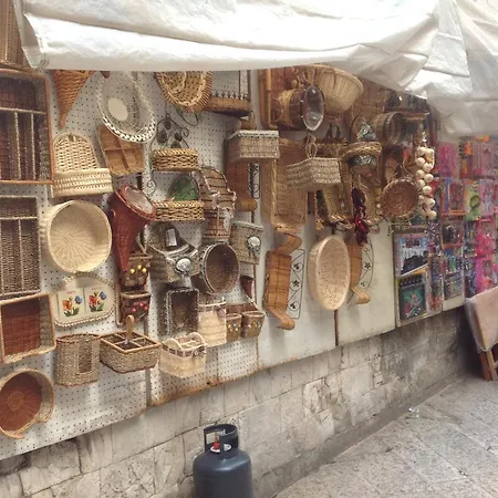 La Maison Del Borgo Antico 3* בארי