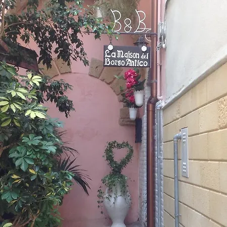 La Maison Del Borgo Antico فندق مبيت وإفطار 3*
