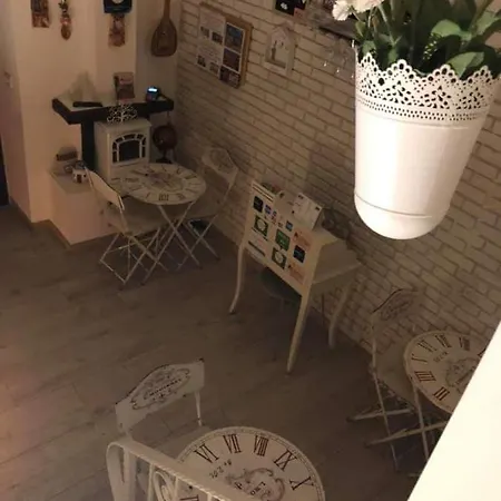 La Maison Del Borgo Antico Oda ve Kahvaltı Bari