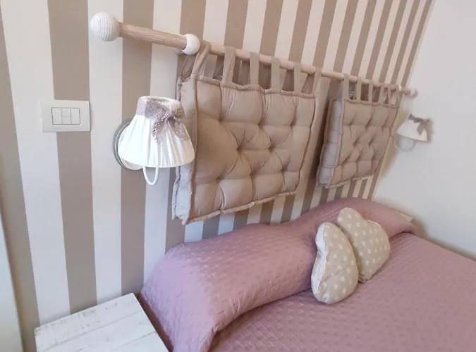 Bed & Breakfast La Maison Del Borgo Antico 3*